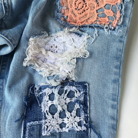 Brooklyn customized jeans with Burberry details size 7 or 9. - Picture 2 of 6